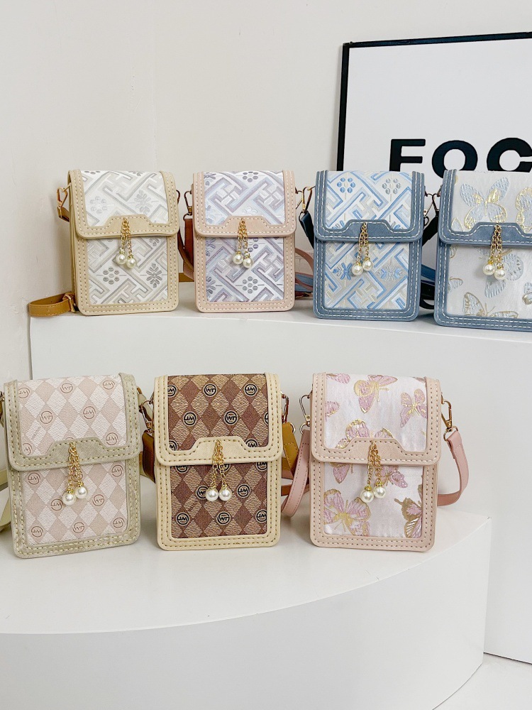 Mini Crossbody Bag Pre-punched DIY Craft Kit - Image 5