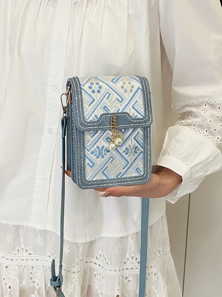 Mini Crossbody Bag Pre-punched DIY Craft Kit - Image 2