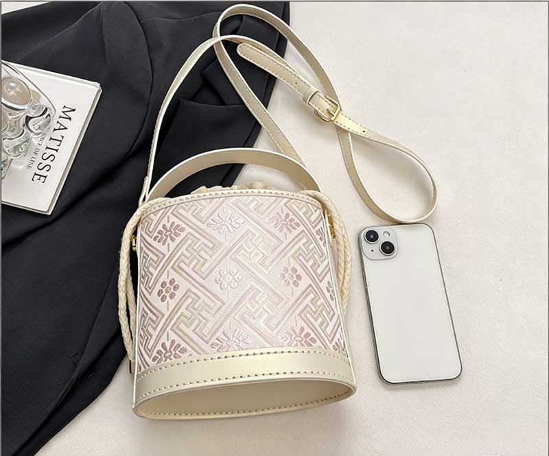 Bucket Bag Crossbody Bag DIY Craft Kit - Image 6